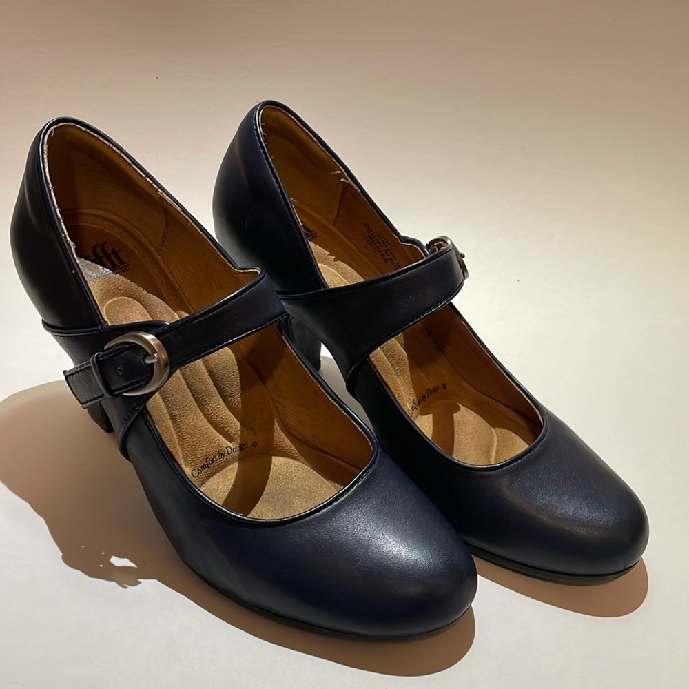 Sofft Miranda Navy Mary Jane Heel, like new